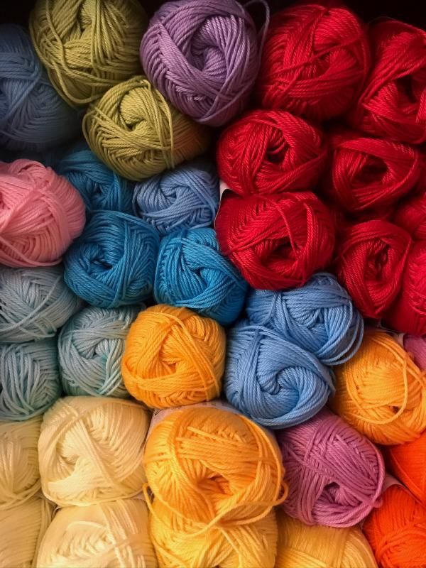Yarn balls in multiple colours